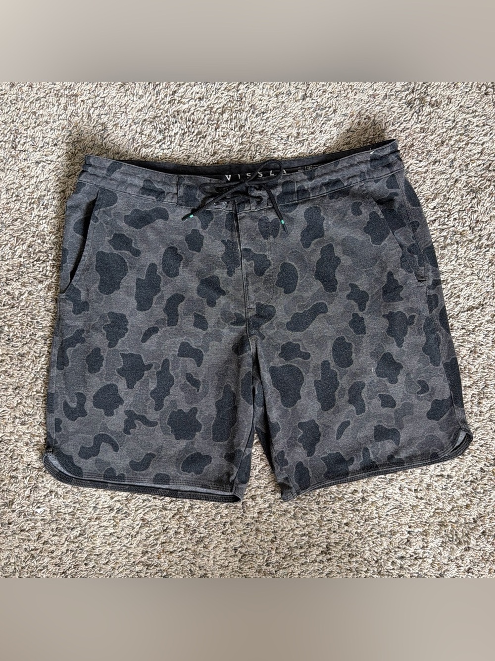VISSLA LOCKER ECO 18.5" SOFA SURFER SHORTS